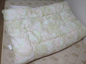 詰め物　ウール　50%　ポリエステル　50%の掛け布団